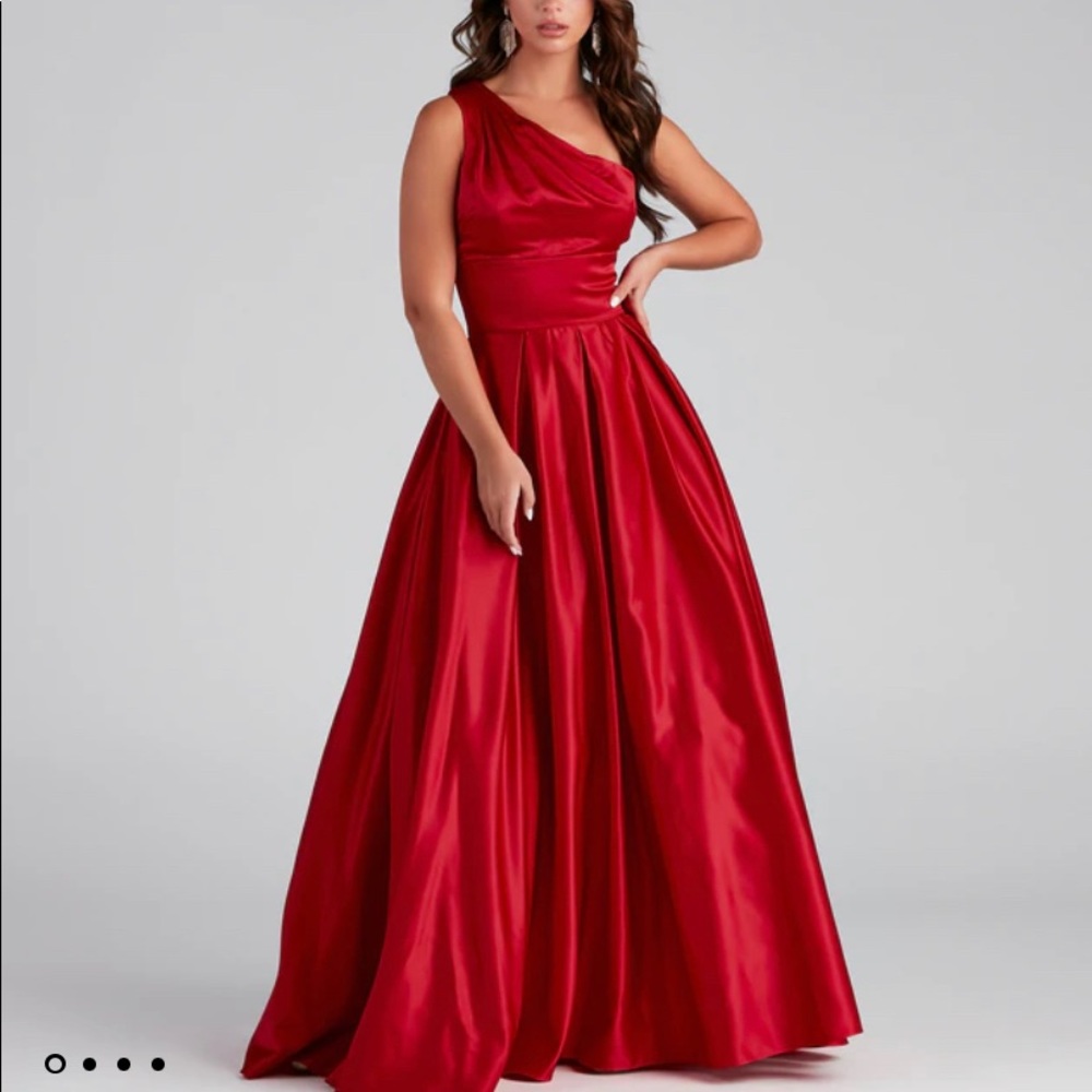Naomi One-Shoulder Satin Ball Gown